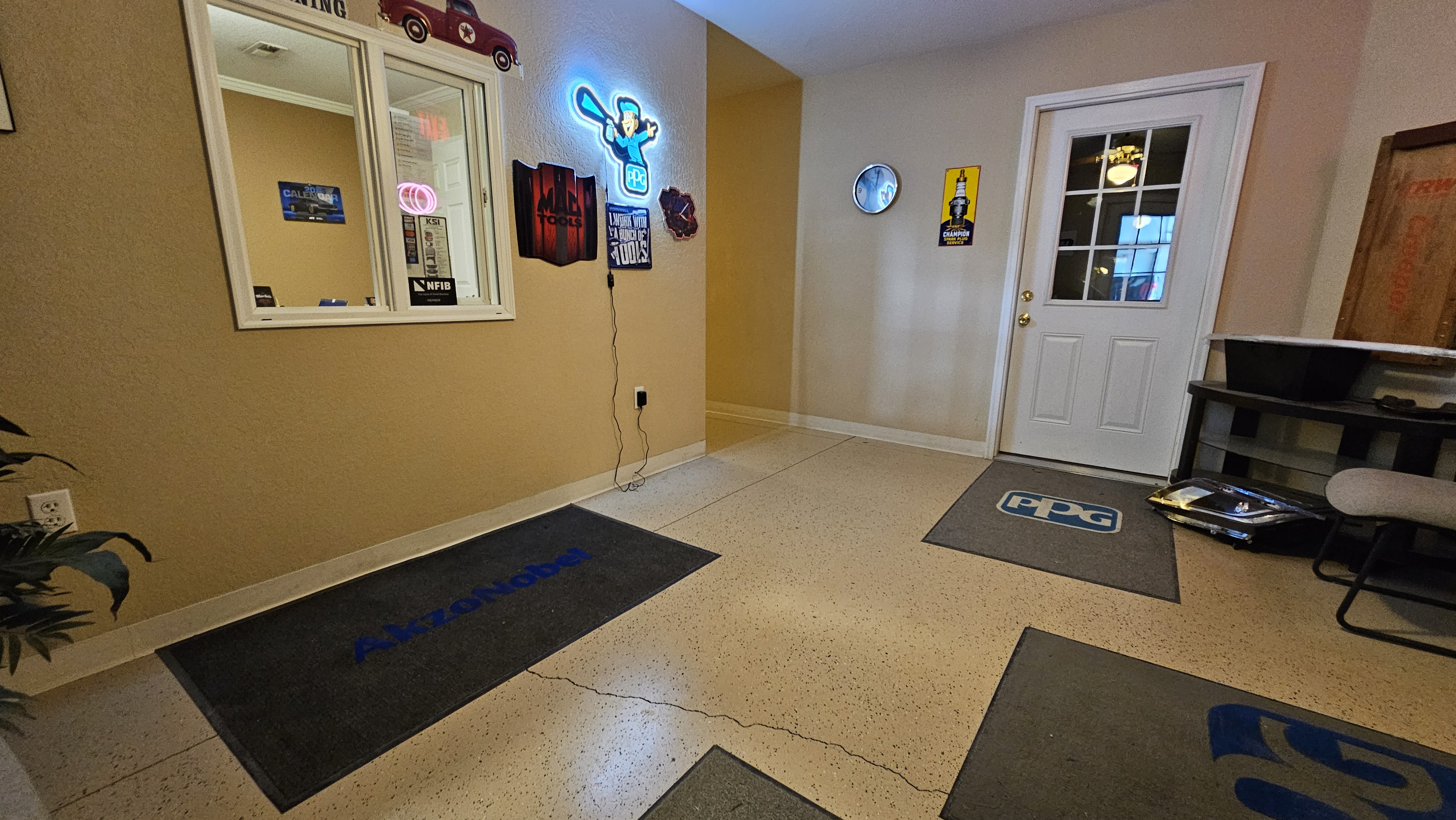 Martin's Collision Center Customer Area